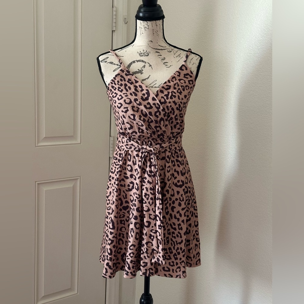 Casual dress with belt